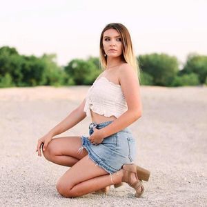 Meet your Posher, Julia